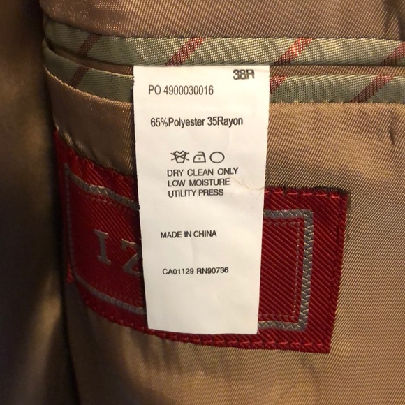 IZOD Men’s Blazer - Picture 5 of 5